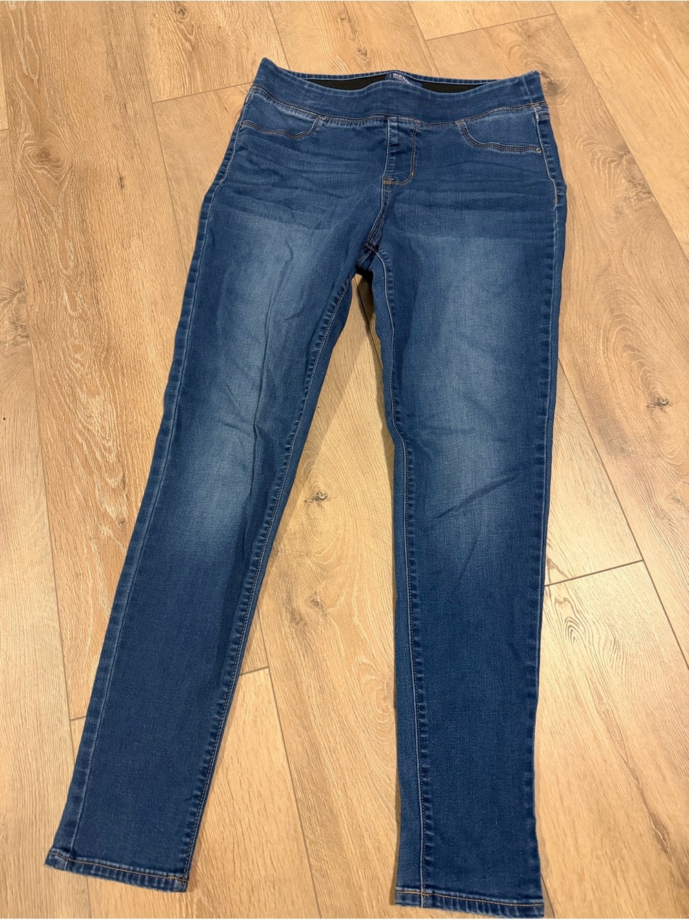 Old Navy Women's Rockstar Mid-Rise Skinny Jean - Dark Blue Wash